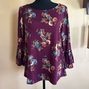 Nine Britton Women’s size Large Purple Floral Top Bell Cuffs